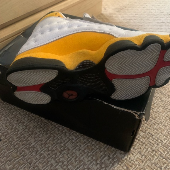 Air Jordan 13 Retro GS - Picture 2 of 5